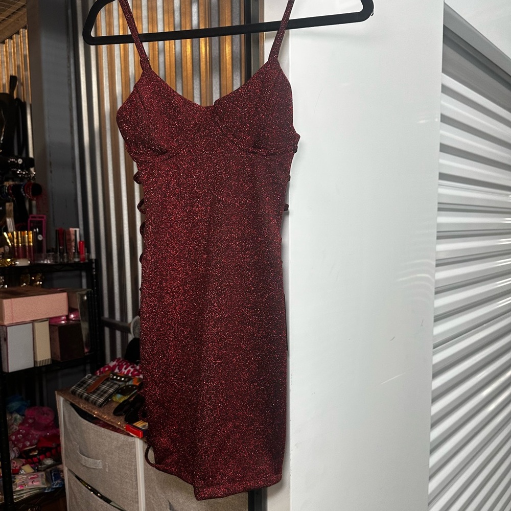 Elegant Burgundy Glitter Dress